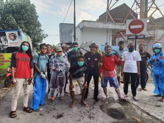 Tim Garda Covid-19 Makam Haji Setelah Aksi Semprot Disinfektan