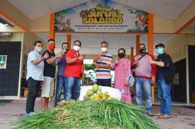 Rombongan FBM dan manajemen pihak TSTJ