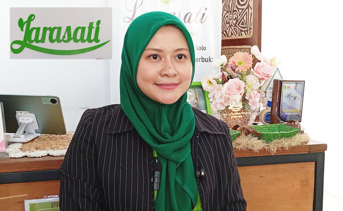 BERKAT RESEP WARISAN LELUHUR WANITA CANTIK INI MANTAP TEKUNI USAHA JAMU… SIMAK KISAHNYA…