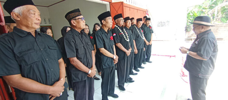 Sesi Pelantikan Pengurus KBM Karanganyar